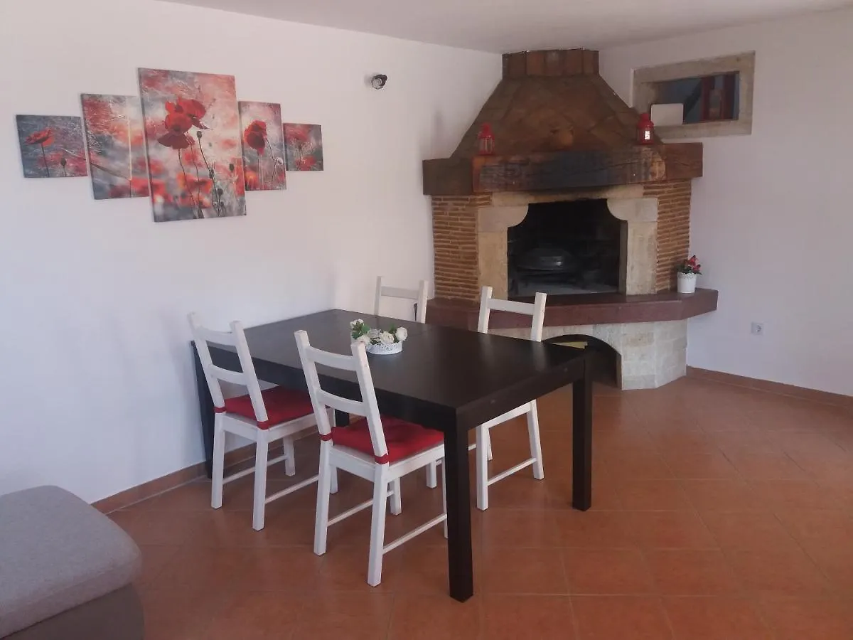 Casa Mirelia - Holiday Home For Two With Garden And Whirlpool  Kastelir